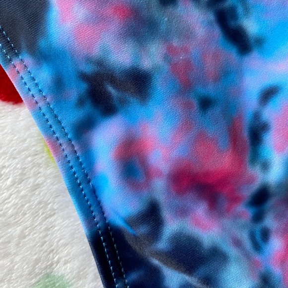 Tie Die Wet Suit - Picture 5 of 5